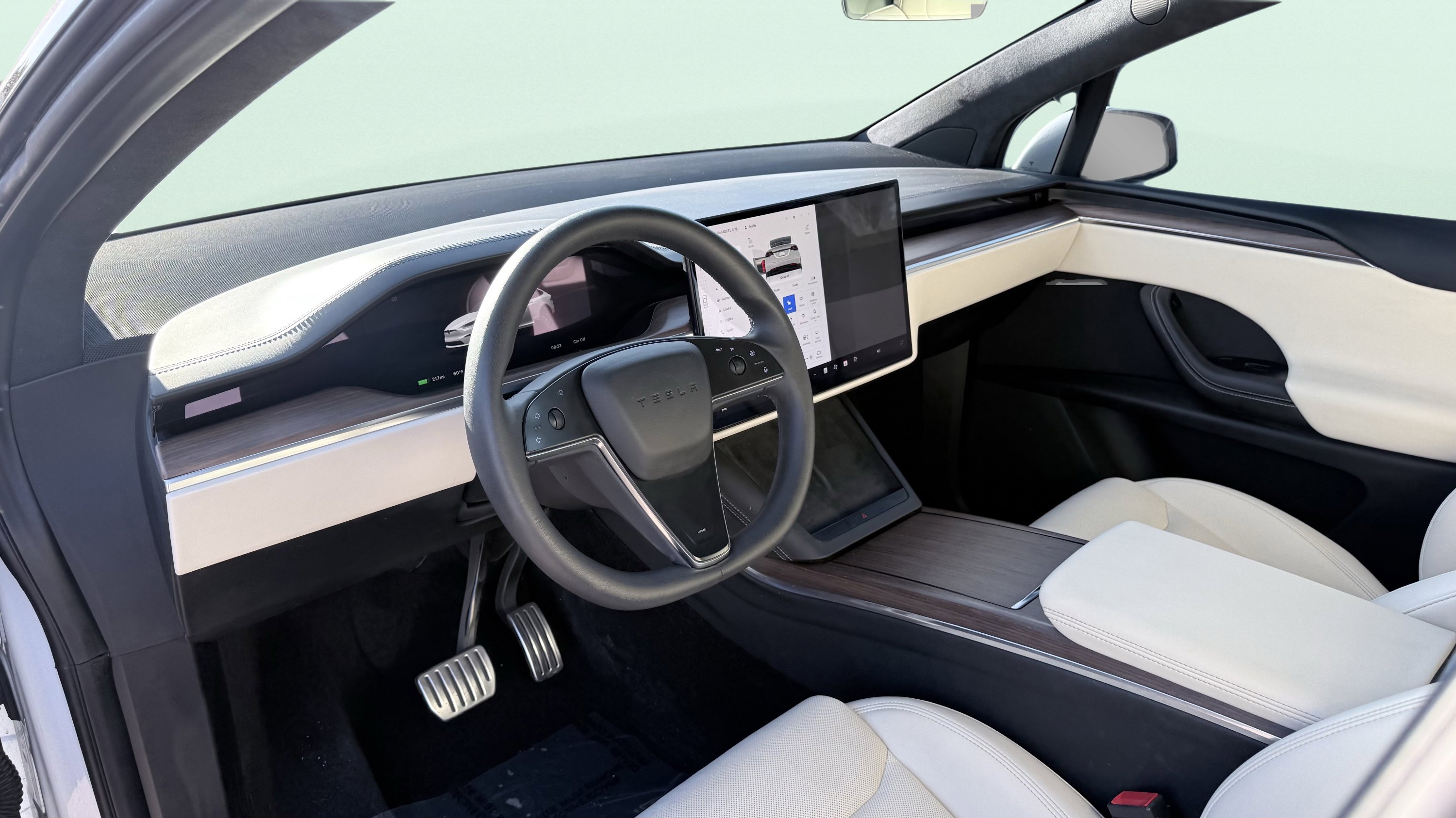 Used 2022 Tesla Model X image 22