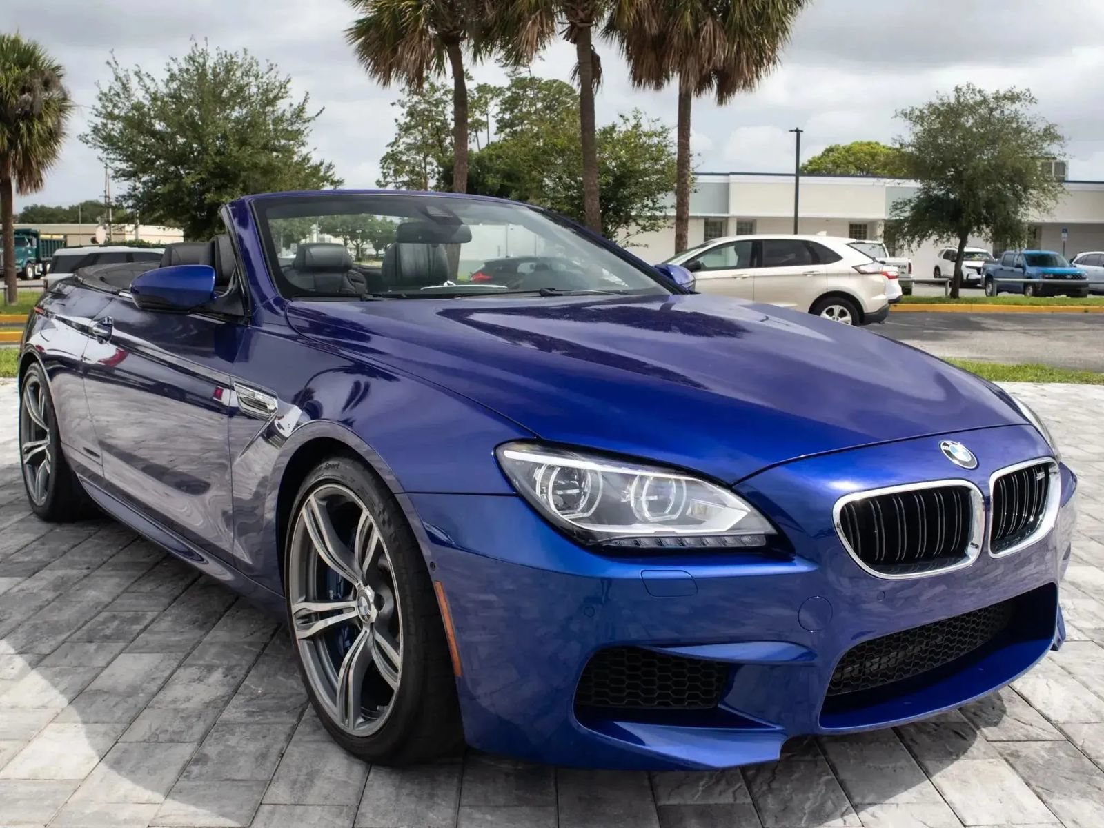 Used 2013 BMW M6 Convertible RWD image 1