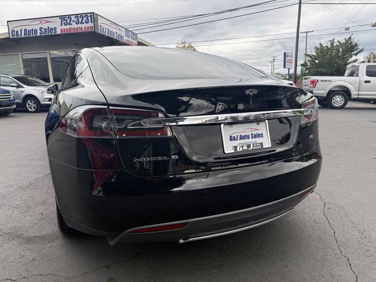 Used 2015 Tesla Model S 70 RWD image 8