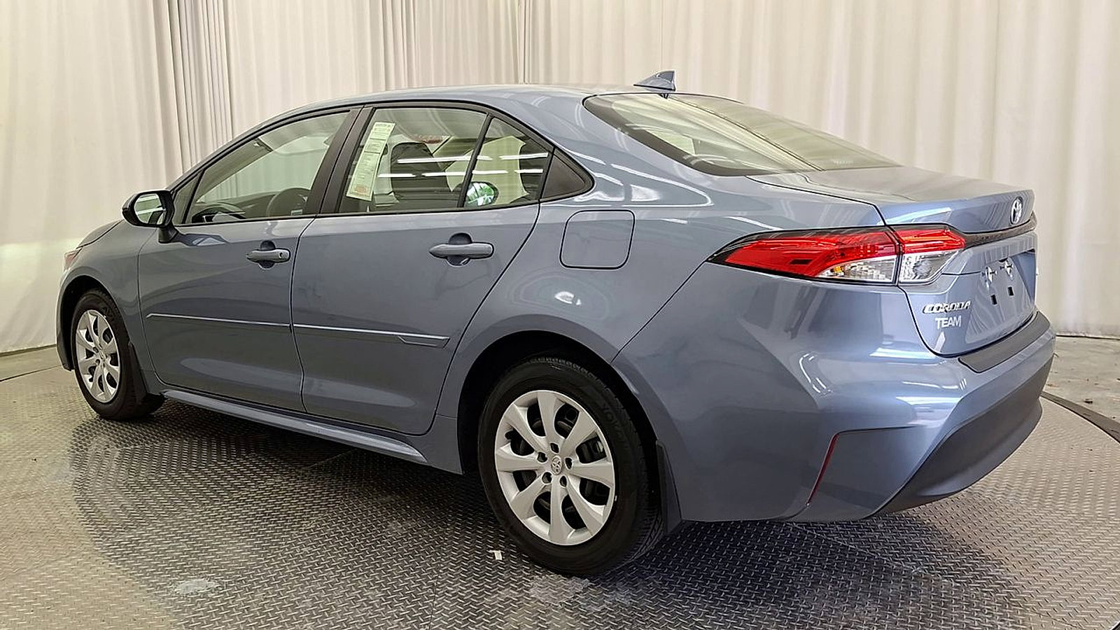 Used 2023 Toyota Corolla LE FWD image 9