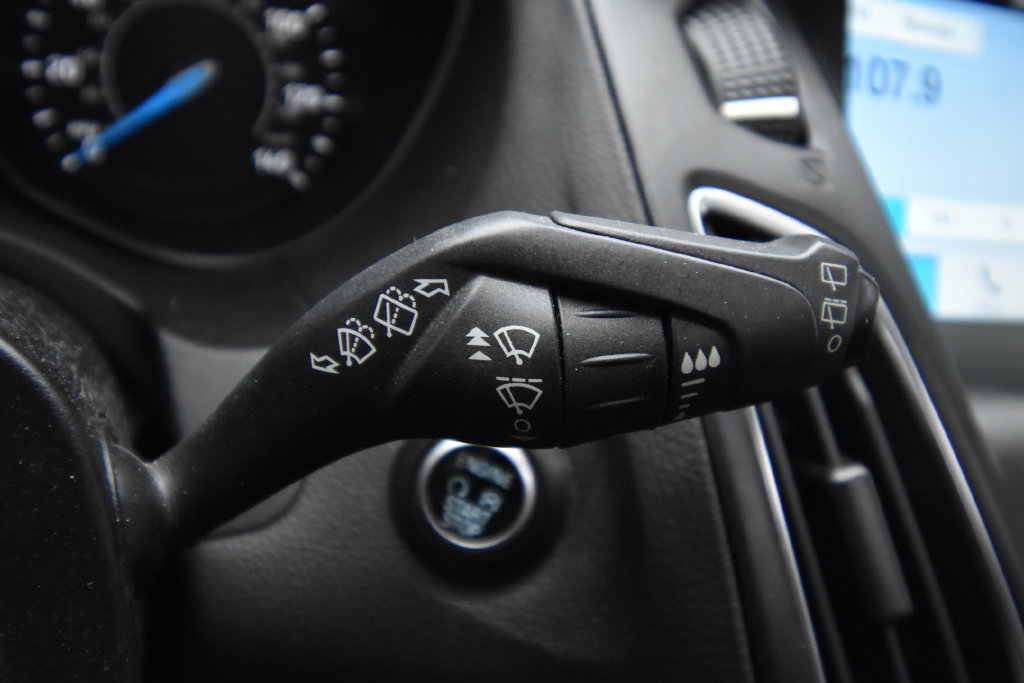 Used 2018 Ford Focus Titanium FWD image 30