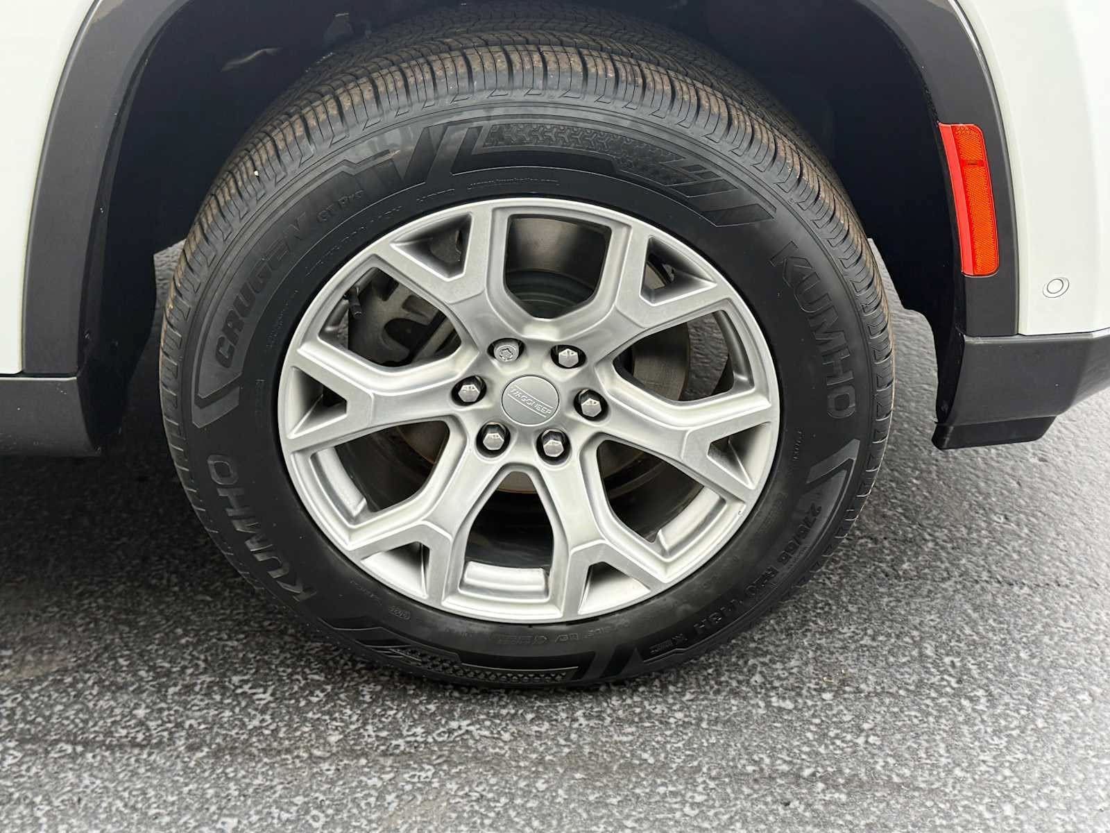 Used 2022 Jeep Wagoneer Series II AWD/4WD image 11