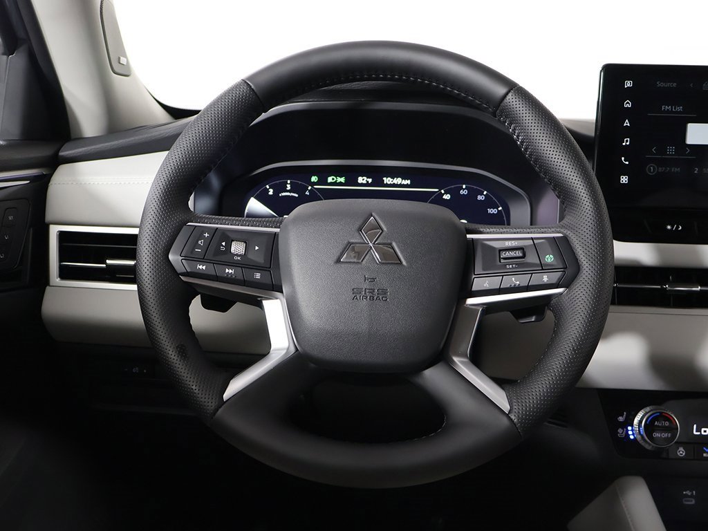 New 2025 Mitsubishi Outlander SEL image 45