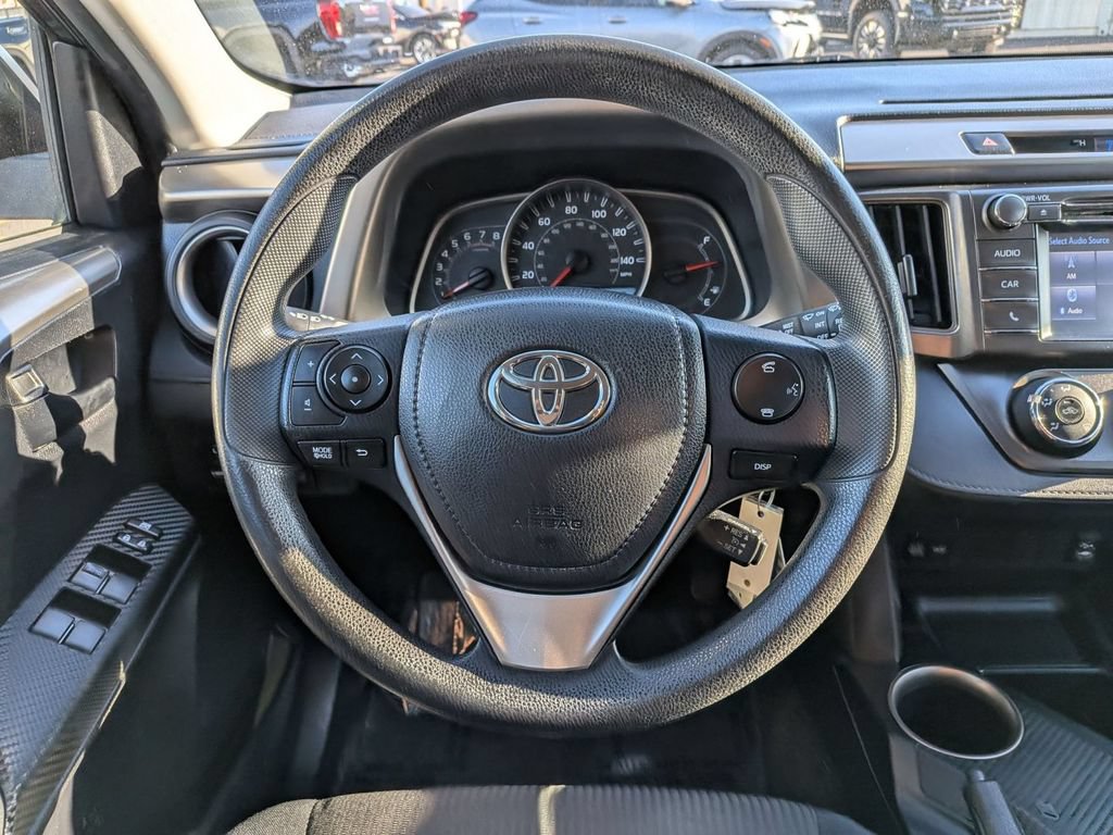 Used 2014 Toyota RAV4 LE AWD/4WD image 16