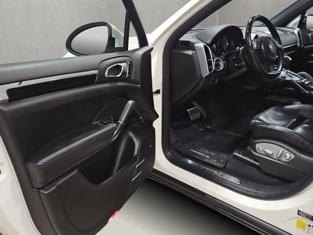 Used 2011 Porsche Cayenne S AWD/4WD image 11