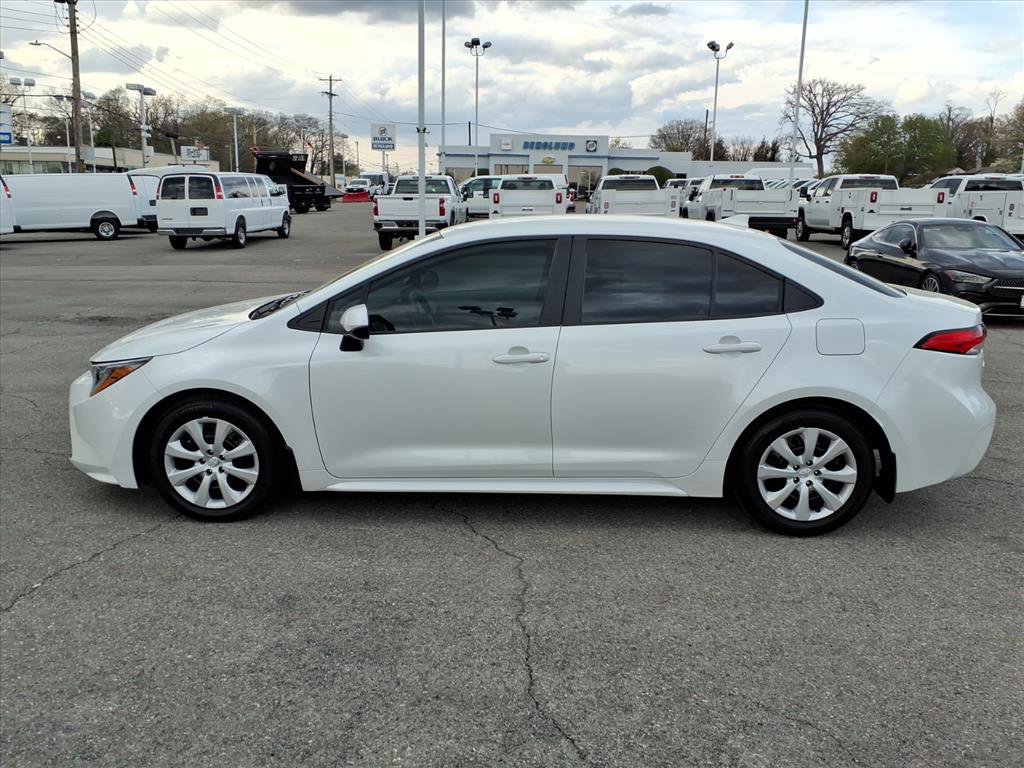 Used 2025 Toyota Corolla LE image 7