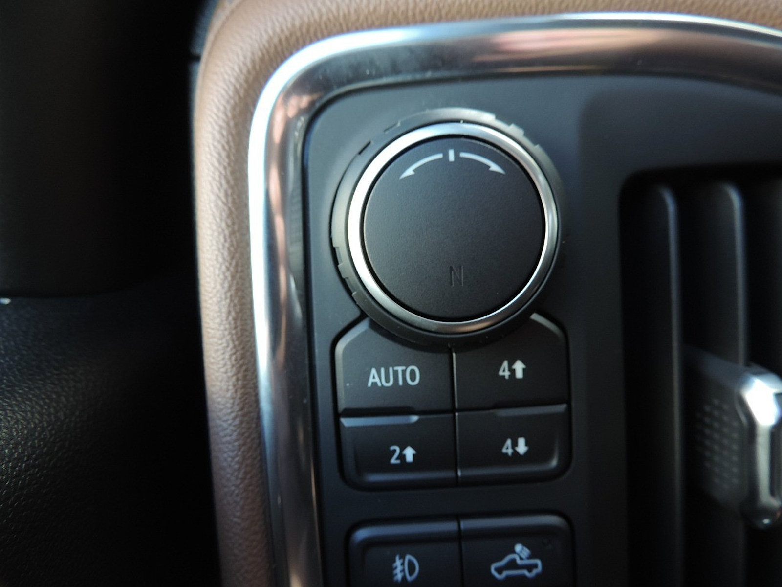 Certified 2019 Chevrolet Silverado 1500 High Country w/ Safety Package II AWD/4WD image 21