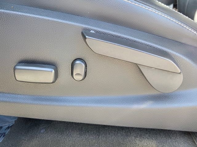 Used 2015 GMC Canyon SLT image 20