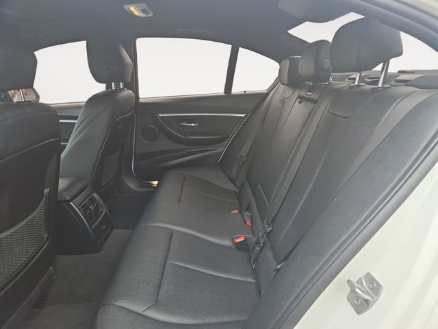 Used 2018 BMW 330e image 14