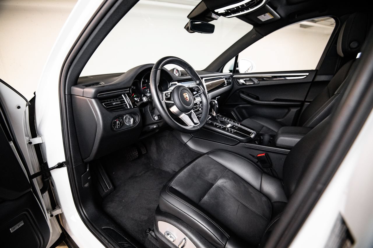 Certified 2021 Porsche Macan AWD/4WD image 4