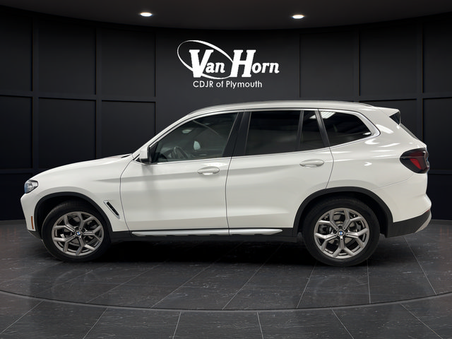 Used 2022 BMW X3 xDrive30i w/ Premium Package 2 (ZPA) AWD/4WD image 4