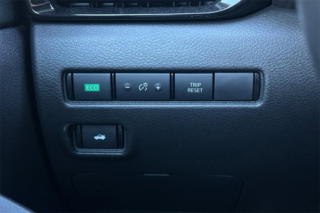 Used 2025 Nissan Sentra SV w/ All-Weather Package image 29