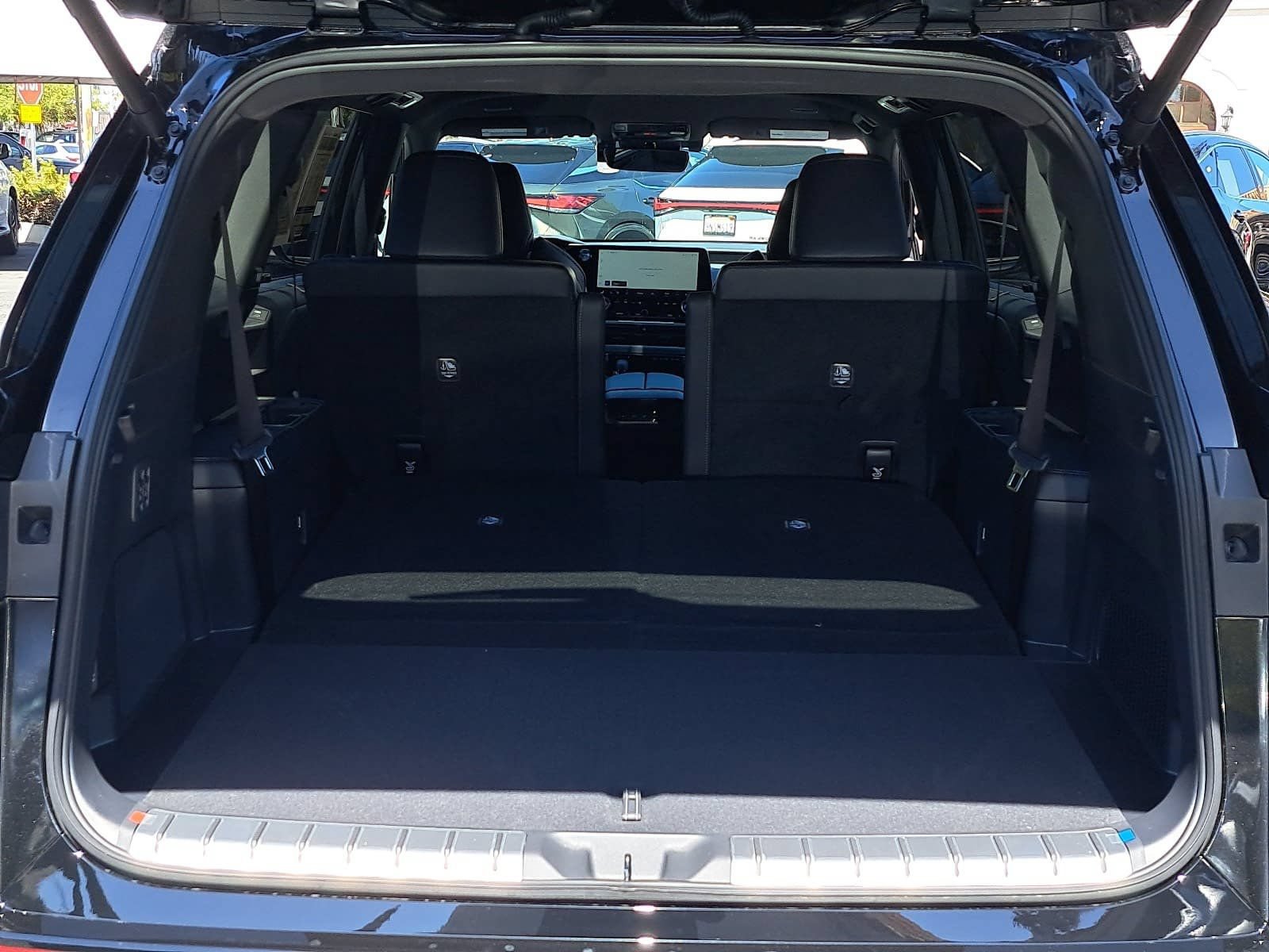 Used 2026 Lexus TX 500h AWD w/ Technology Package image 14