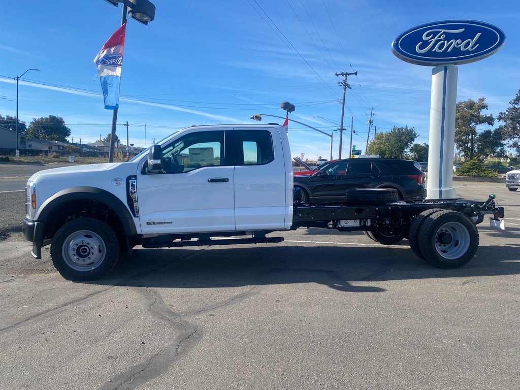 New 2026 Ford F550 4x4 SuperCab Super Duty image 3