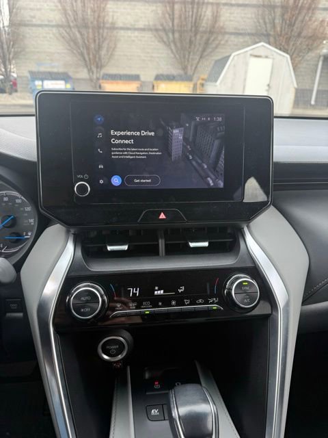 Used 2023 Toyota Venza LE image 24