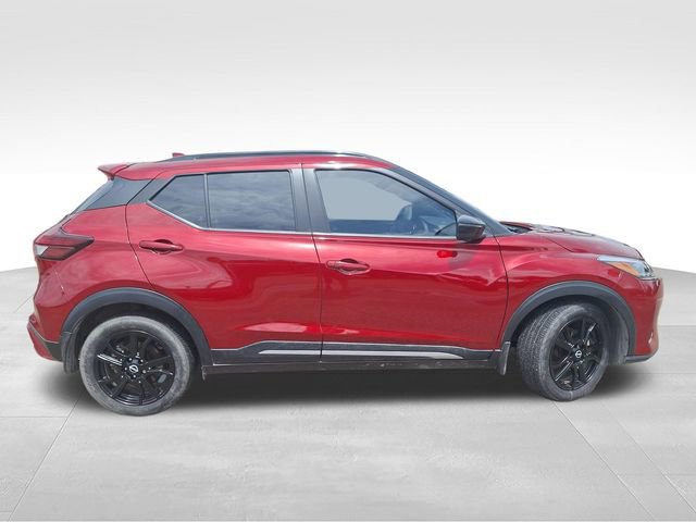 Certified 2024 Nissan Kicks SR w/ SR Premium Package FWD image 9
