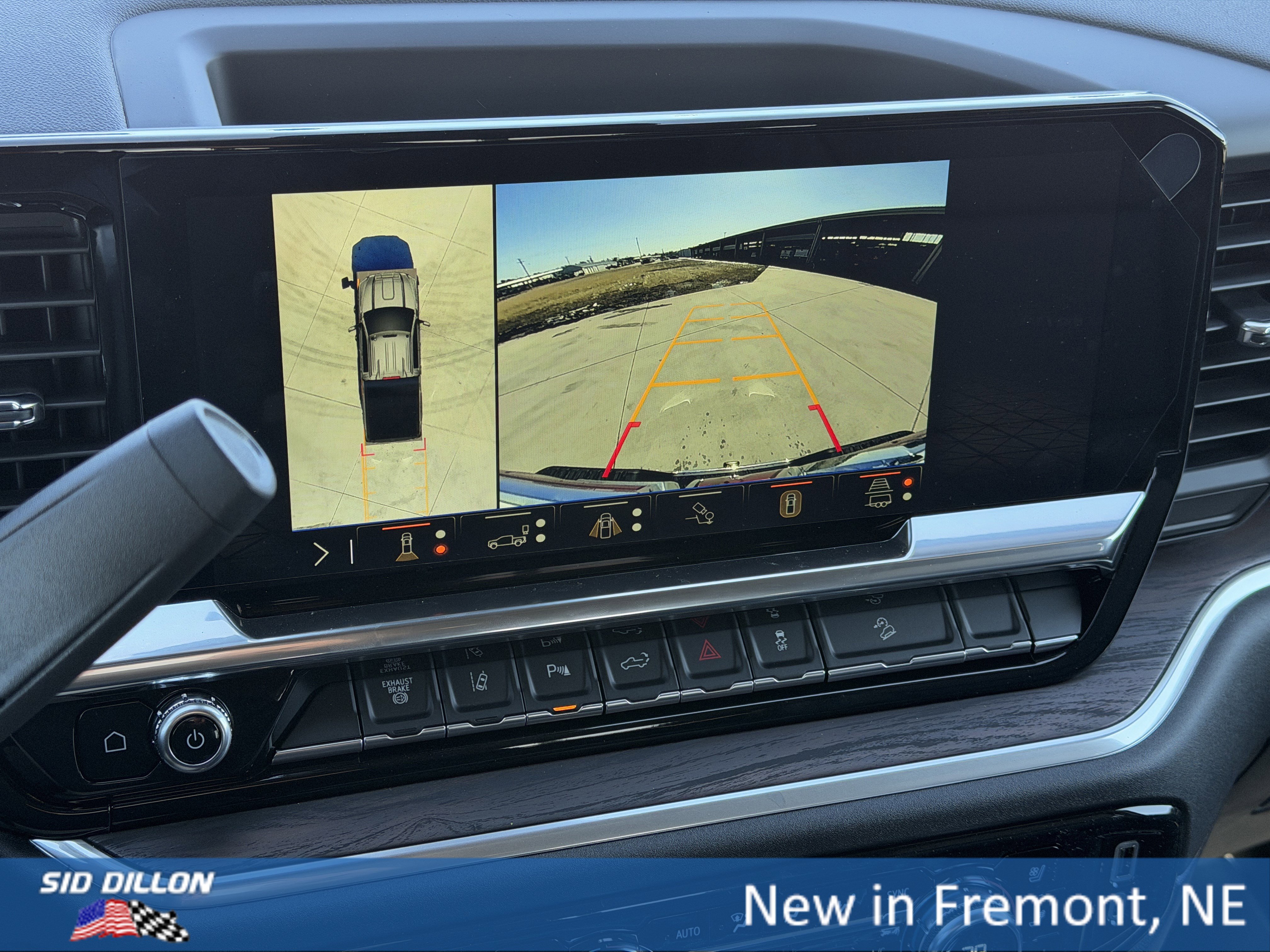 New 2026 GMC Sierra 3500 SLT w/ SLT Premium Package image 11