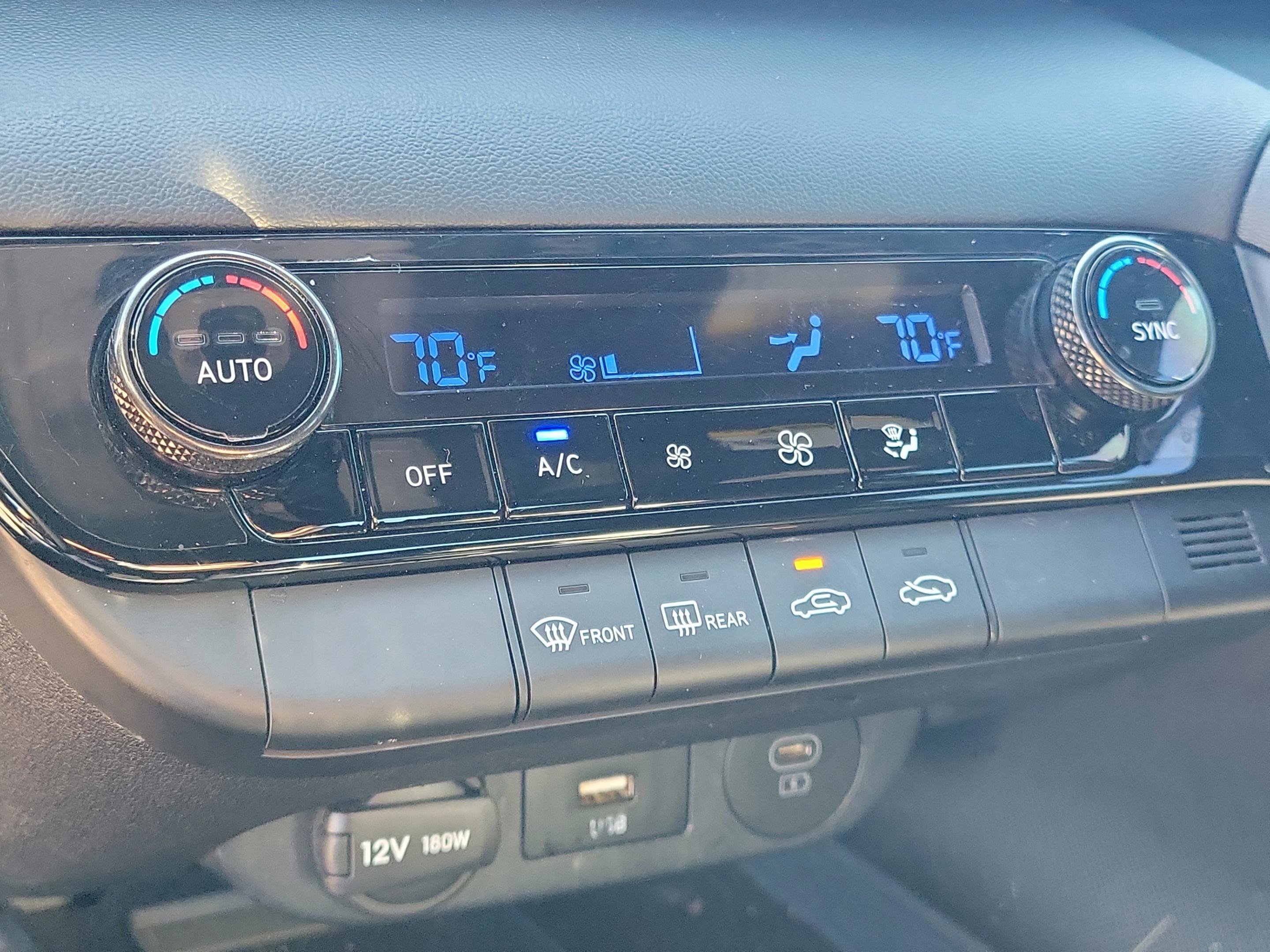 Used 2025 Hyundai Elantra Sport image 26