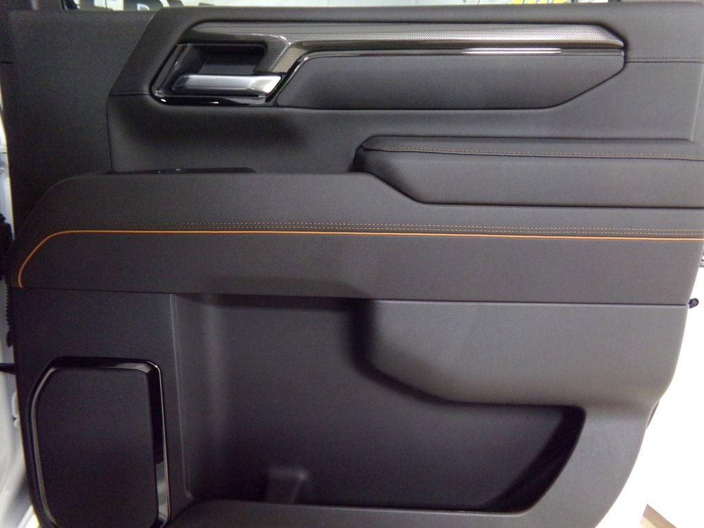New 2026 GMC Sierra 2500 AT4 w/ AT4 Premium Plus Package image 9