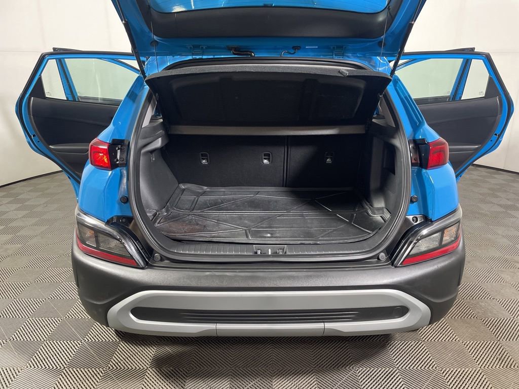 Used 2022 Hyundai Kona SE FWD image 19