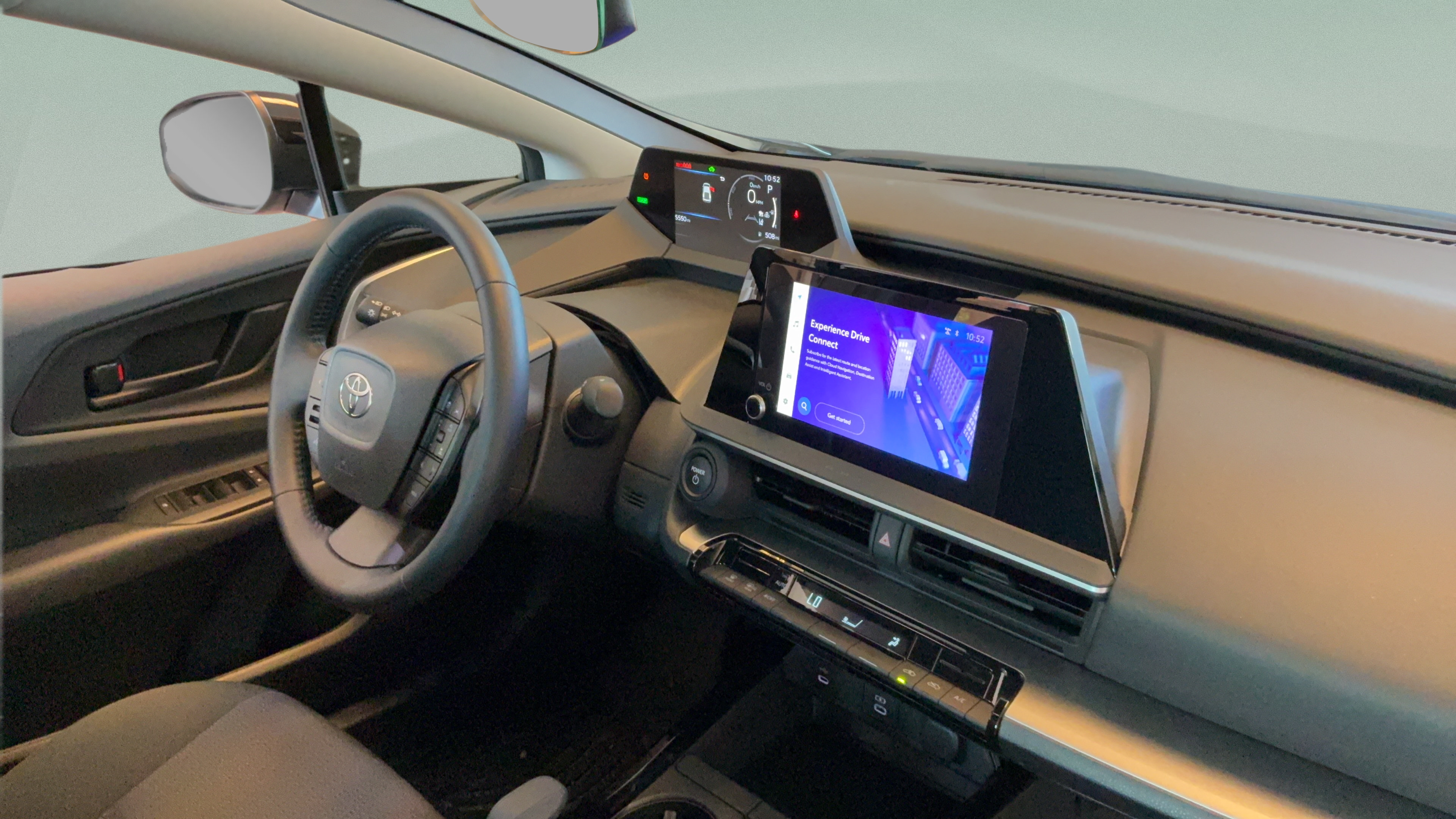Certified 2025 Toyota Prius LE FWD image 30
