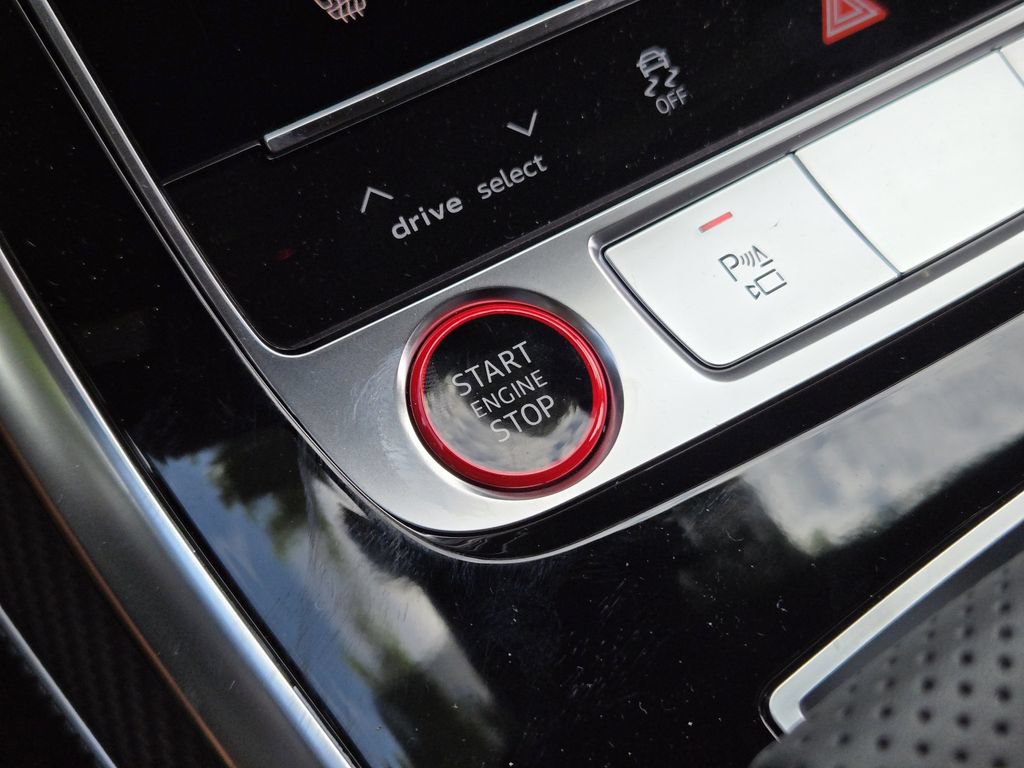New 2026 Audi SQ8 Premium Plus AWD/4WD image 25