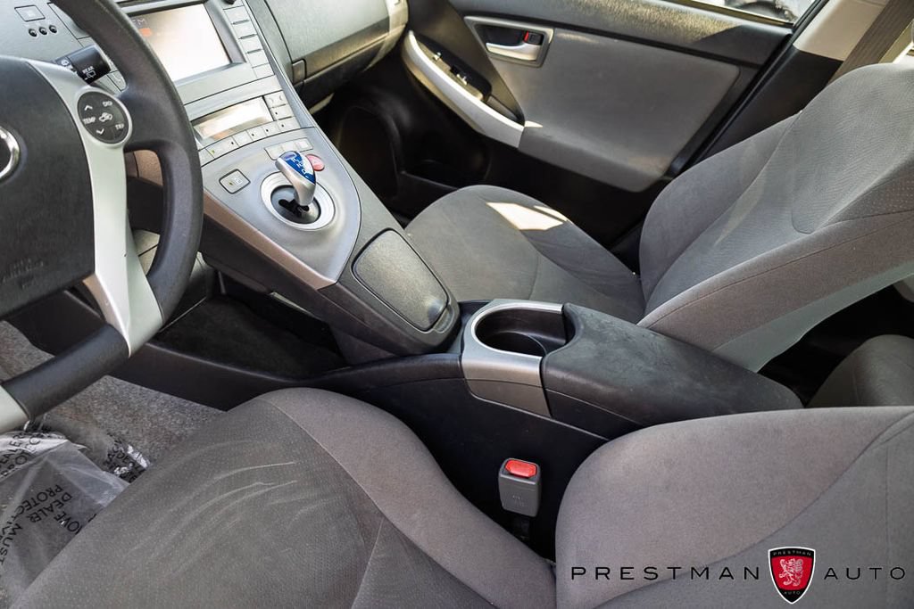 Used 2015 Toyota Prius Two FWD image 27