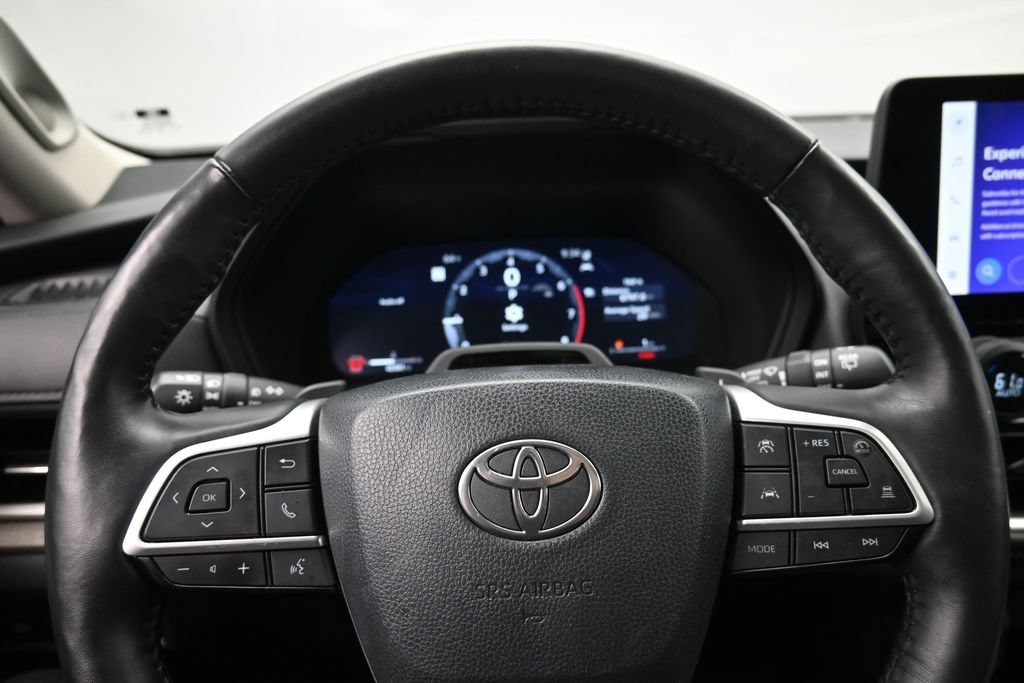Used 2024 Toyota Grand Highlander AWD image 13