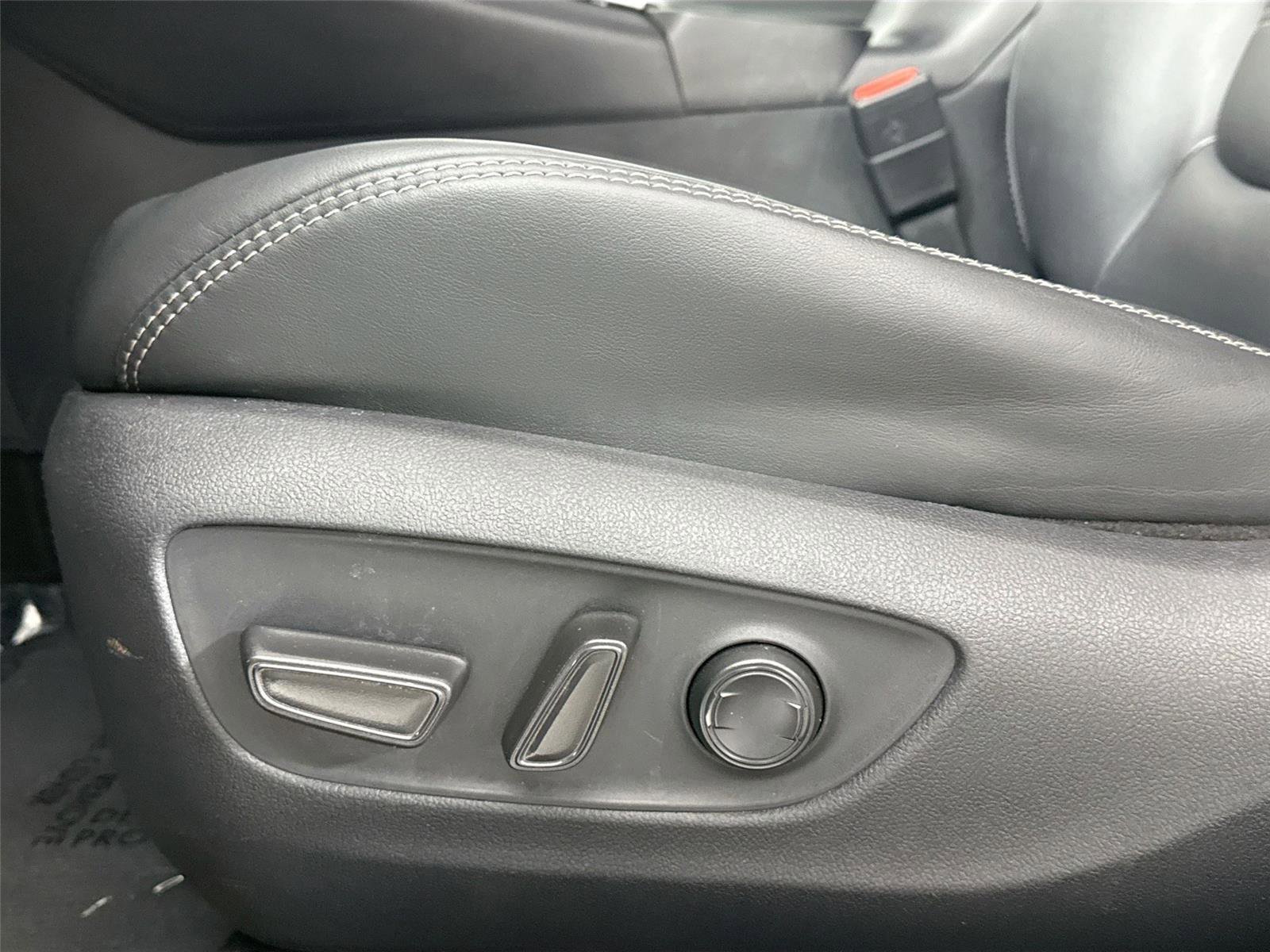 Certified 2025 Toyota RAV4 XLE Premium FWD image 28