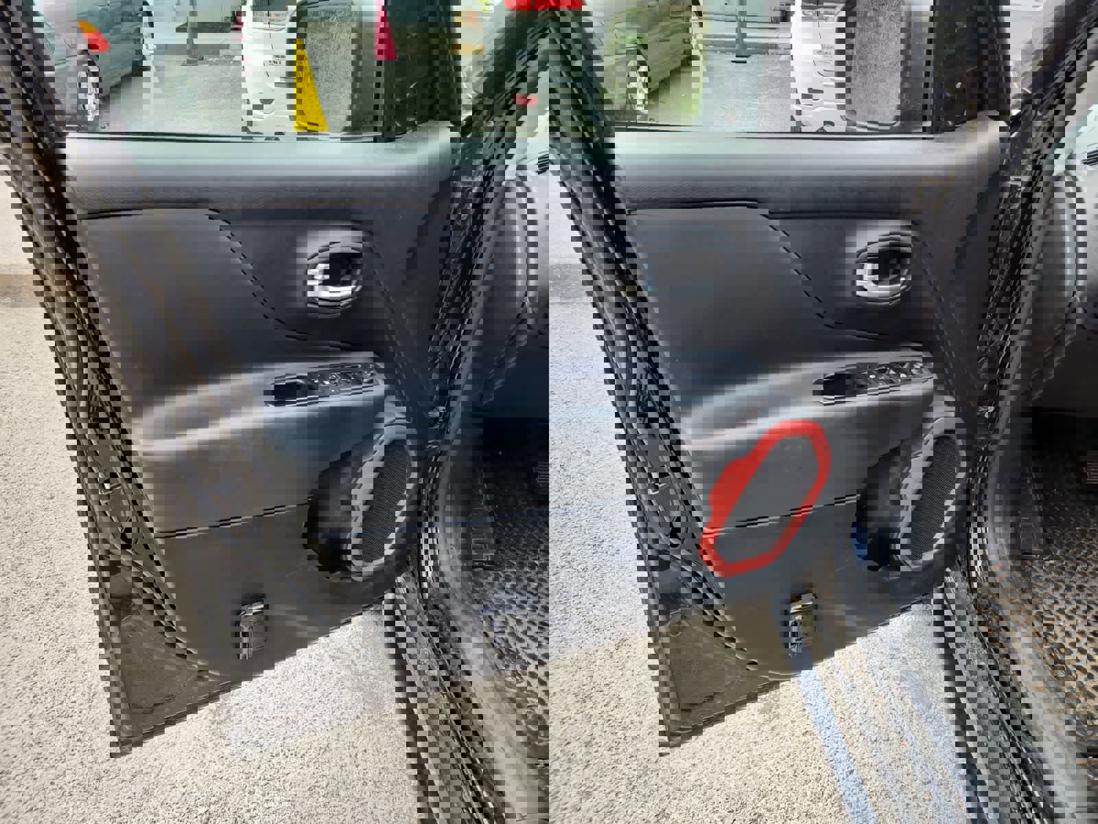 Used 2017 Jeep Renegade Trailhawk image 16