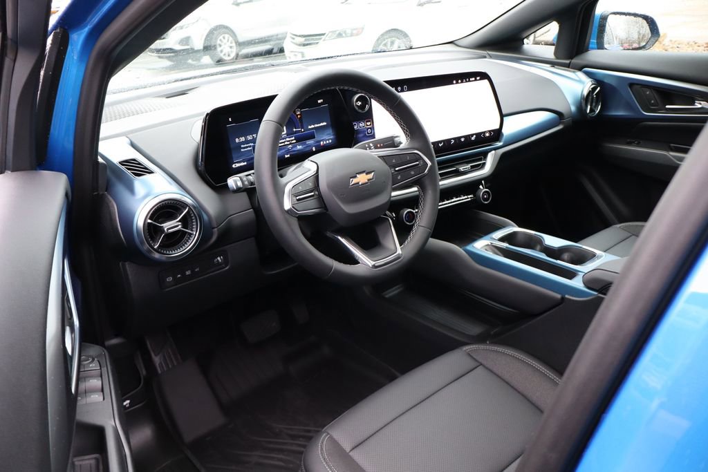 New 2026 Chevrolet Equinox EV LT AWD/4WD image 15