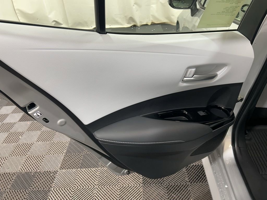 Used 2026 Toyota Corolla SE FWD image 16