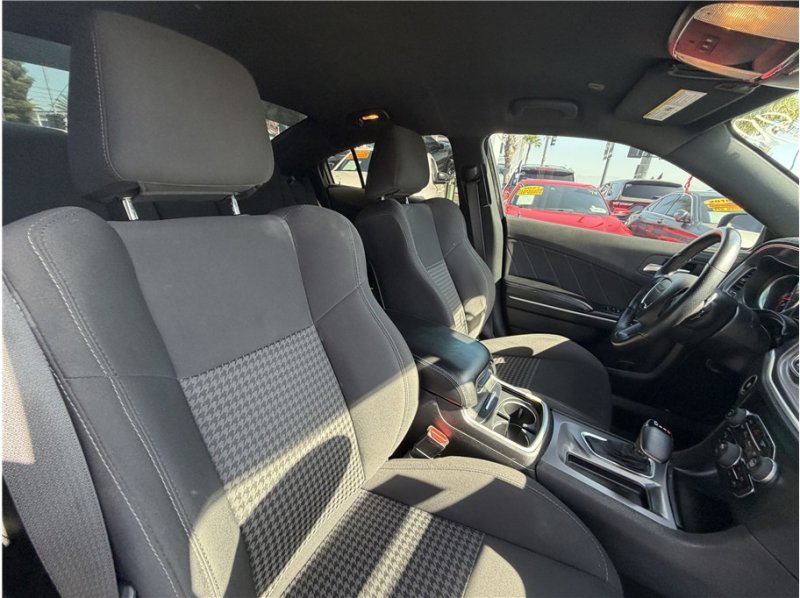 Used 2019 Dodge Charger R/T image 30