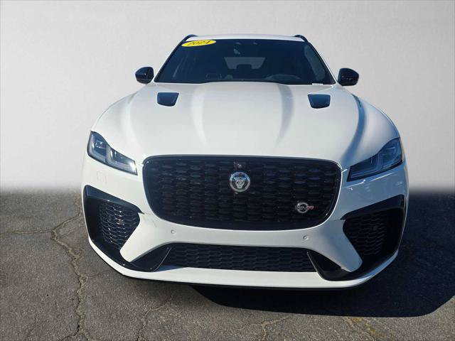 Used 2024 Jaguar F-PACE SVR AWD/4WD image 8