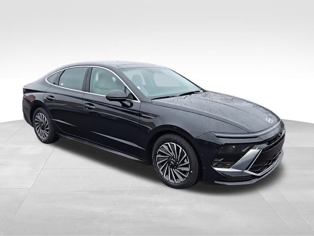 New 2025 Hyundai Sonata Limited FWD image 3
