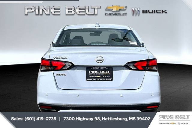 Used 2025 Nissan Versa SV image 4