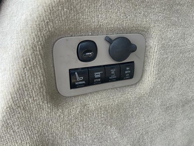 Used 2011 Lincoln MKT AWD w/ 201A Rapid Spec Order Code image 10