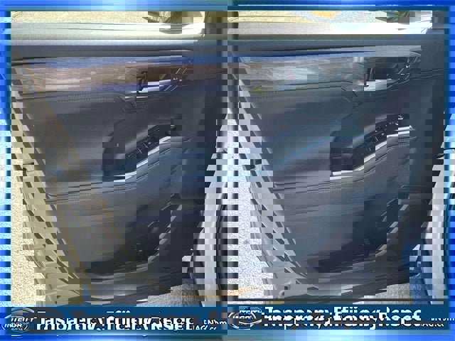 Used 2023 Toyota Highlander Platinum image 17