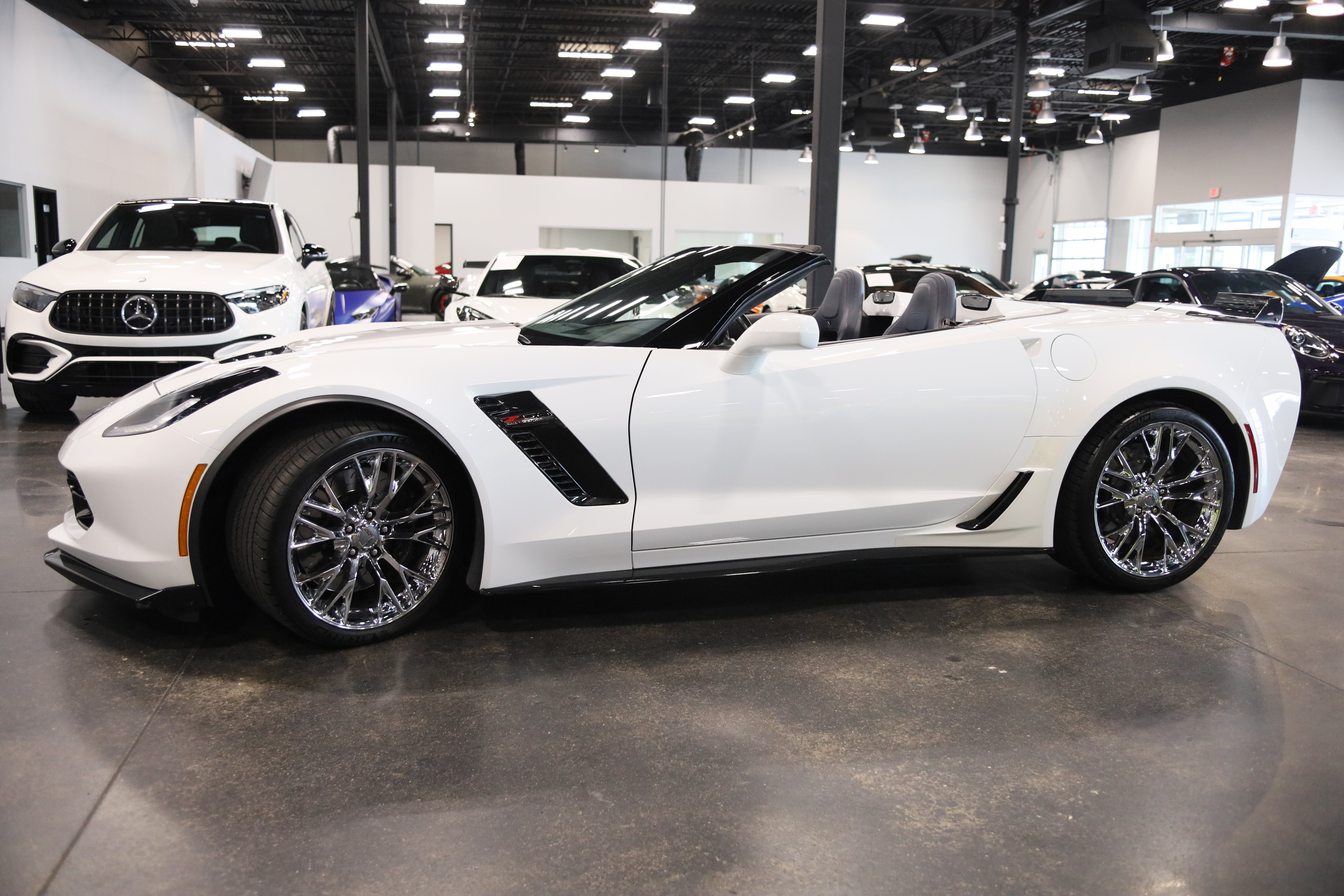 Used 2016 Chevrolet Corvette Z06 w/ 3LZ Preferred Equipment Group RWD image 11