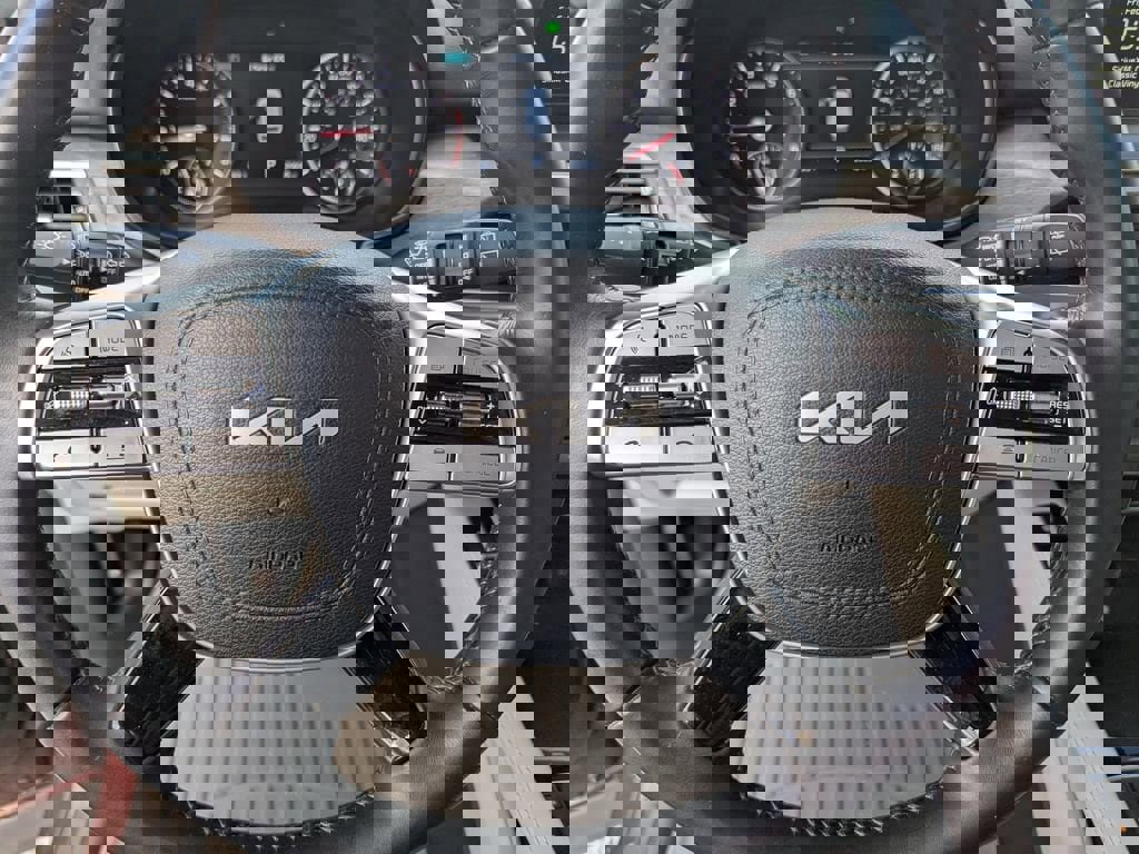 Certified 2022 Kia Telluride SX w/ Towing Package image 28