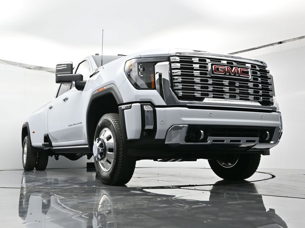 New 2026 GMC Sierra 3500 Denali w/ Technology Package image 38