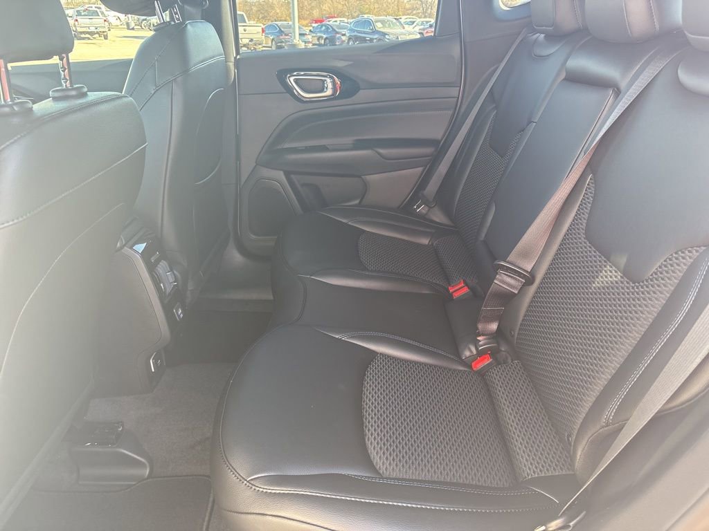 New 2026 Jeep Compass Latitude image 11