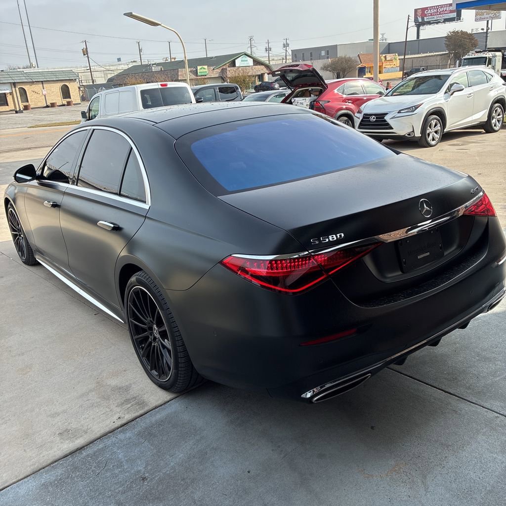 Used 2022 Mercedes-Benz S 580 4MATIC Sedan w/ AMG Line Package image 3