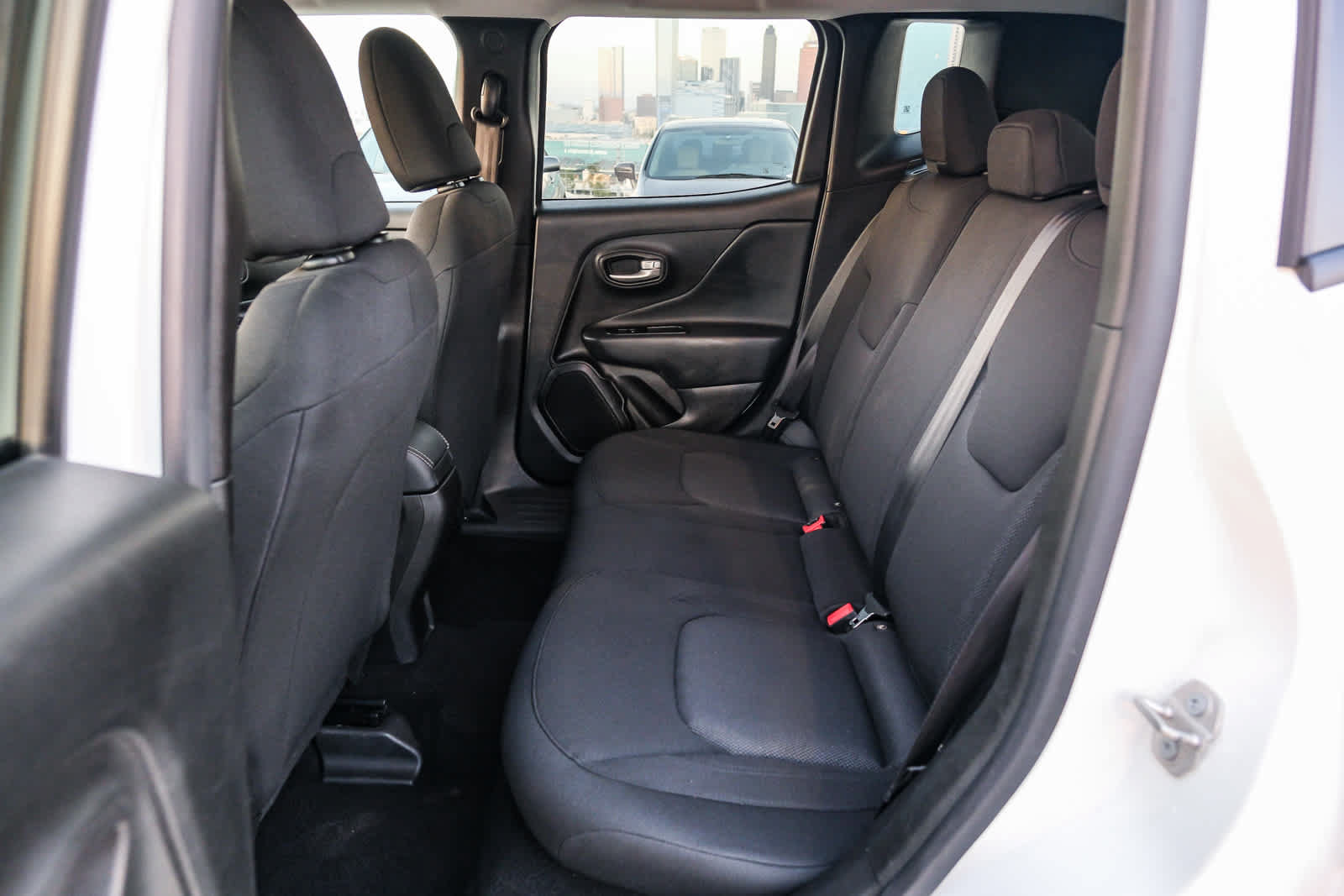 Used 2023 Jeep Renegade Latitude AWD/4WD image 19