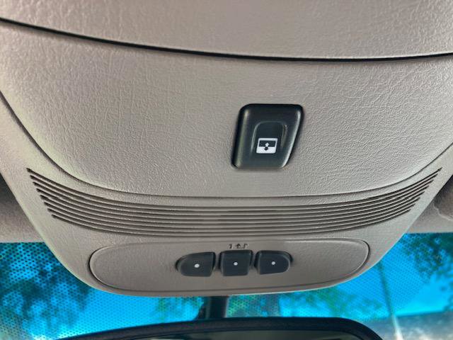 Used 2004 GMC Envoy SLE w/ Preferred Equipment Group image 30