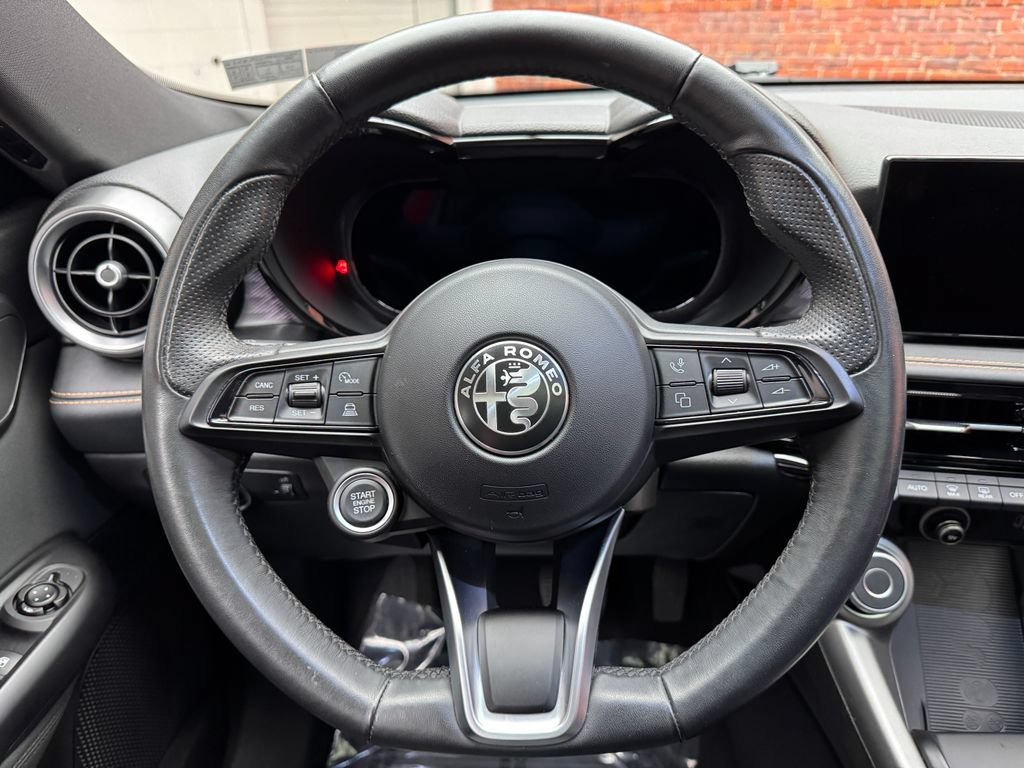 Used 2024 Alfa Romeo Tonale Ti AWD/4WD image 14