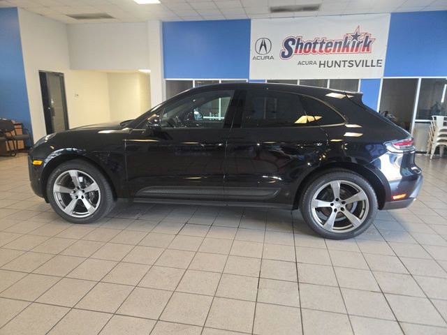Used 2023 Porsche Macan image 5