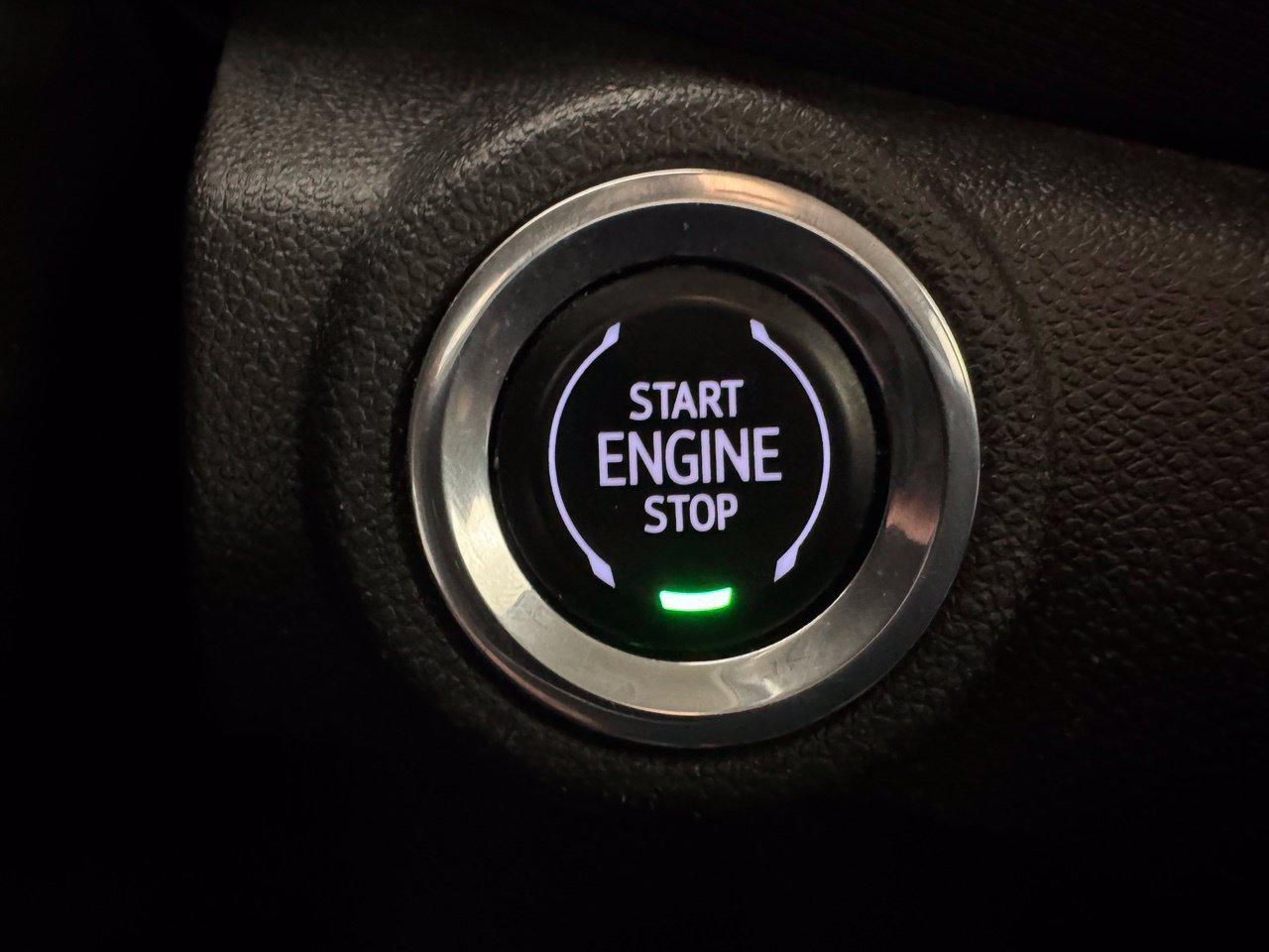 Used 2023 Chevrolet TrailBlazer LT FWD image 16