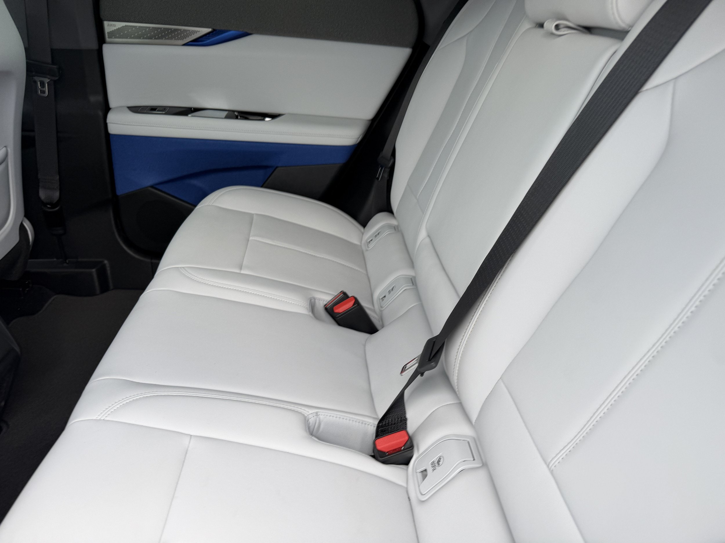 New 2026 Cadillac Optiq Luxury 1 RWD image 17