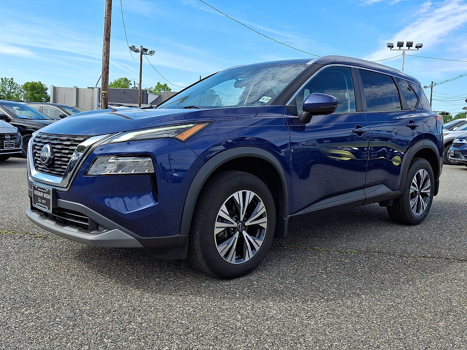 Certified 2022 Nissan Rogue SV w/ SV Premium Package AWD/4WD image 3